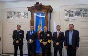Apresentação de cumprimentos ao Chefe do Estado-Maior da Armada.